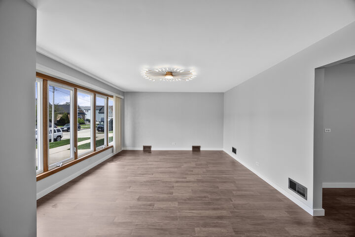 Property Photo:  5353 S Moody Avenue  IL 60638 