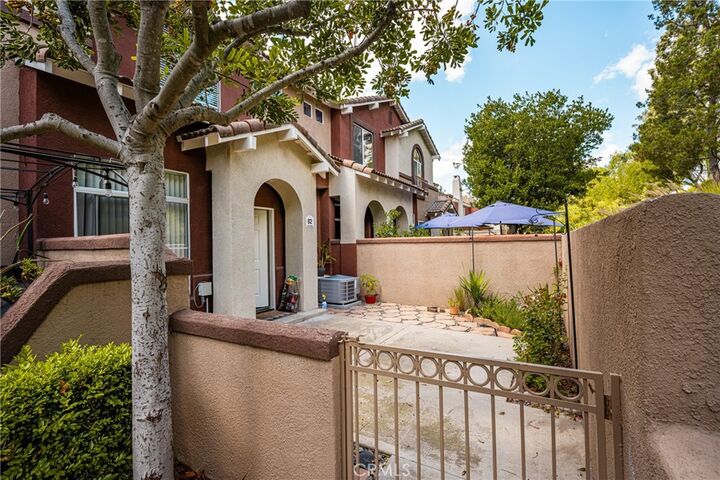 Property Photo:  82 Santa Barbara Court  CA 92610 
