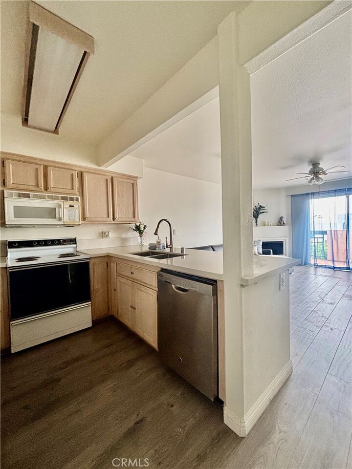 Property Photo:  11410 Brookshire 421  CA 90241 