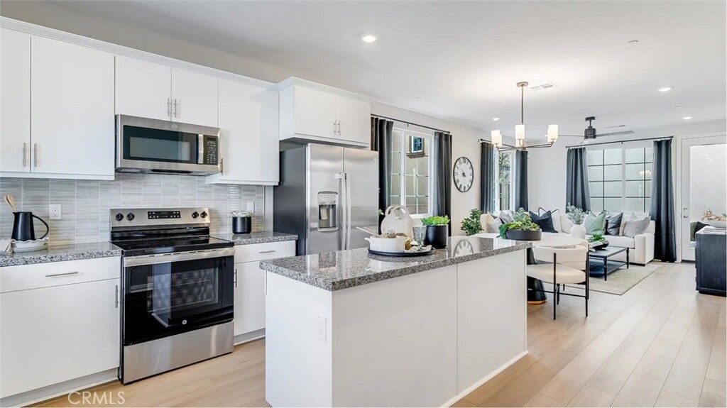 Property Photo:  1279 Galaxy Way  CA 92376 