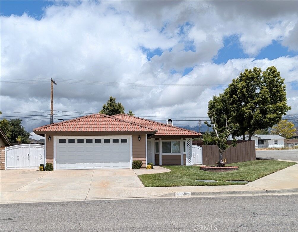 Property Photo:  516 Cynthia  CA 92223 