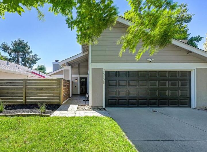 Property Photo:  7510 Island Way  CA 95831 