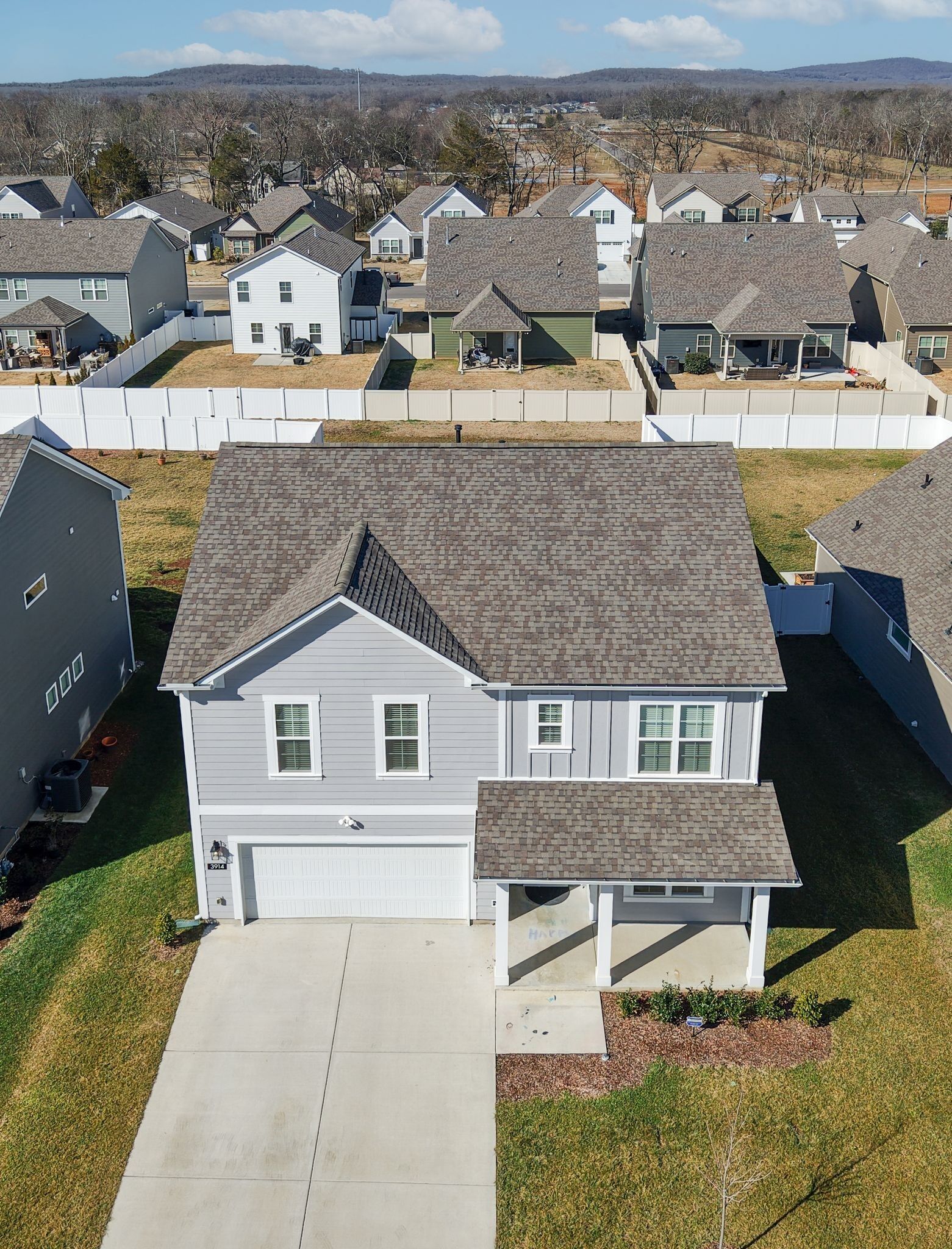Property Photo: 3914 Rivermont Way TN 37153