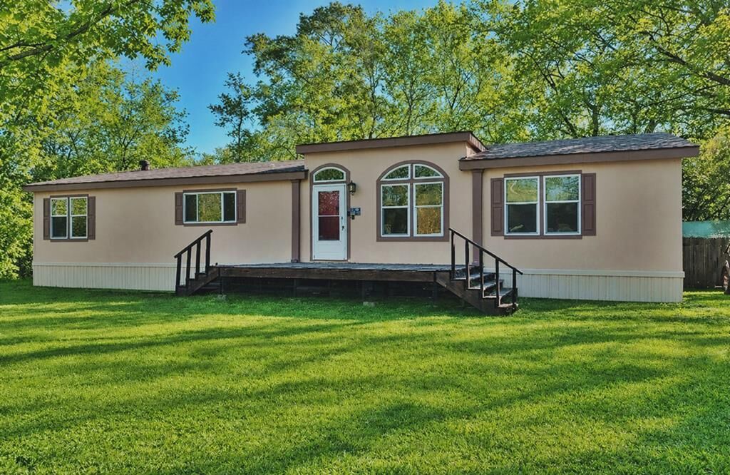 Property Photo:  105 West Spruce  TX 75949 
