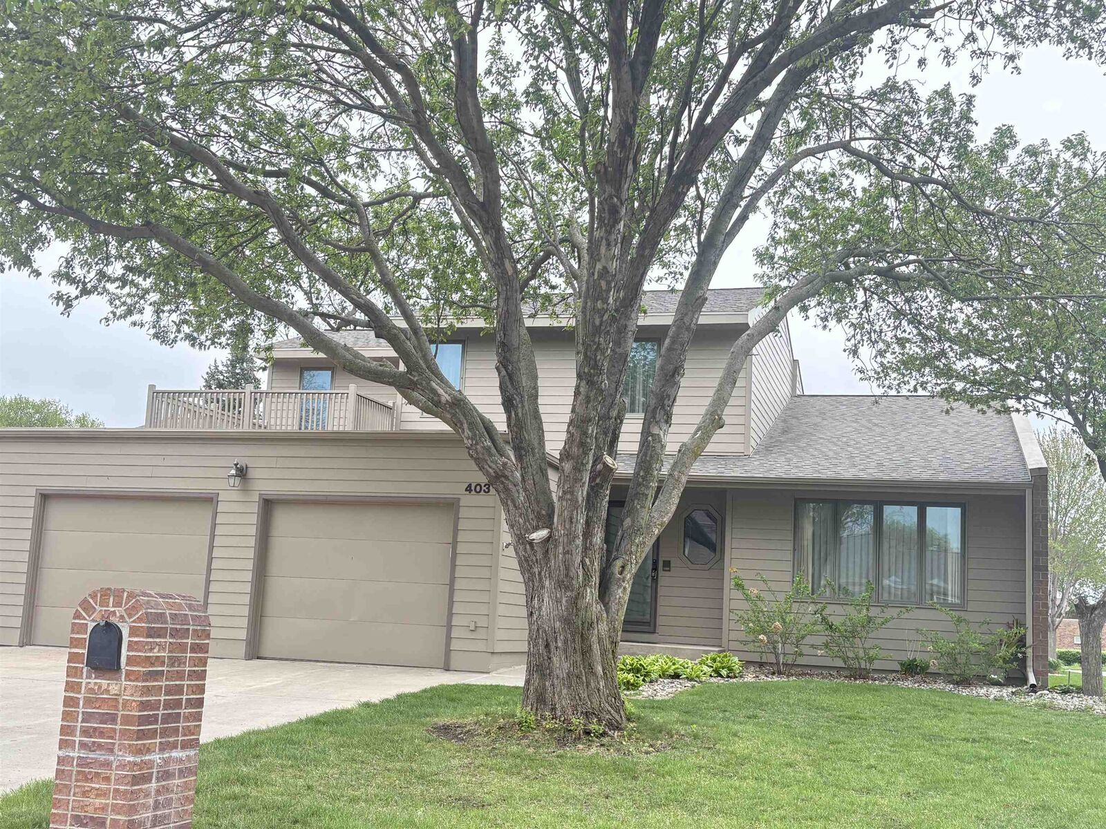 Property Photo:  403 Hespe Dr  NE 68701-0000 
