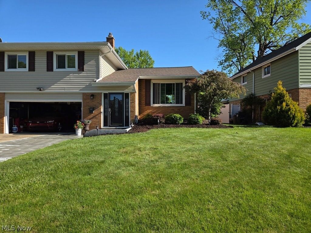 Property Photo: 6419 Hollywood Drive OH 44129