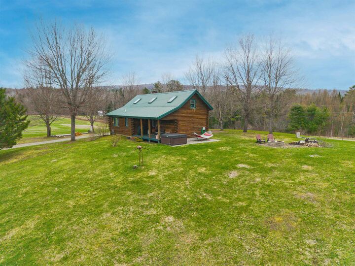 Property Photo:  10 Duval Road  NH 03598 