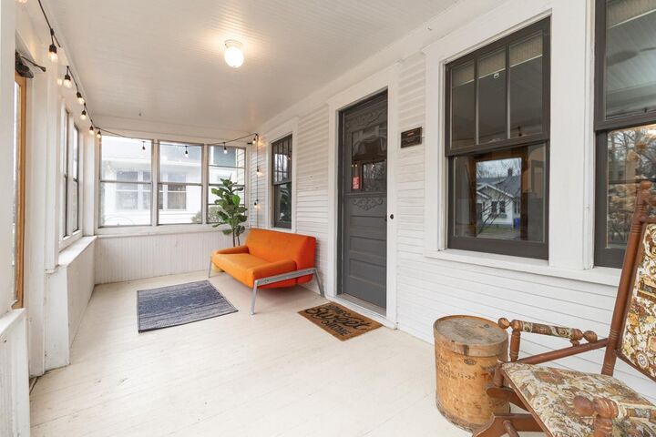 Property Photo:  1315 Saint Clair Avenue  MN 55105 