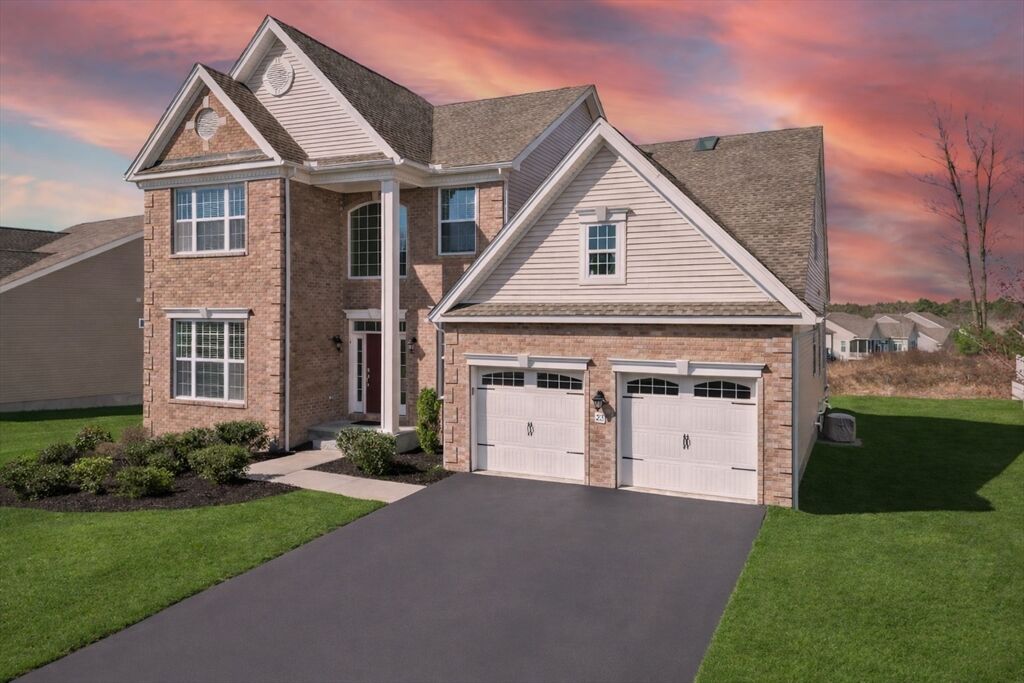 Property Photo:  23 Sequoia Dr 23  MA 01844 