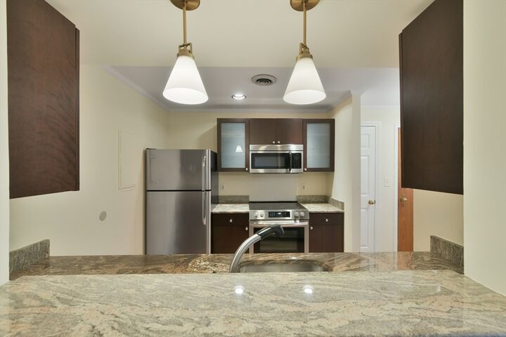 Property Photo:  75 Glen Rd B5  MA 02445 