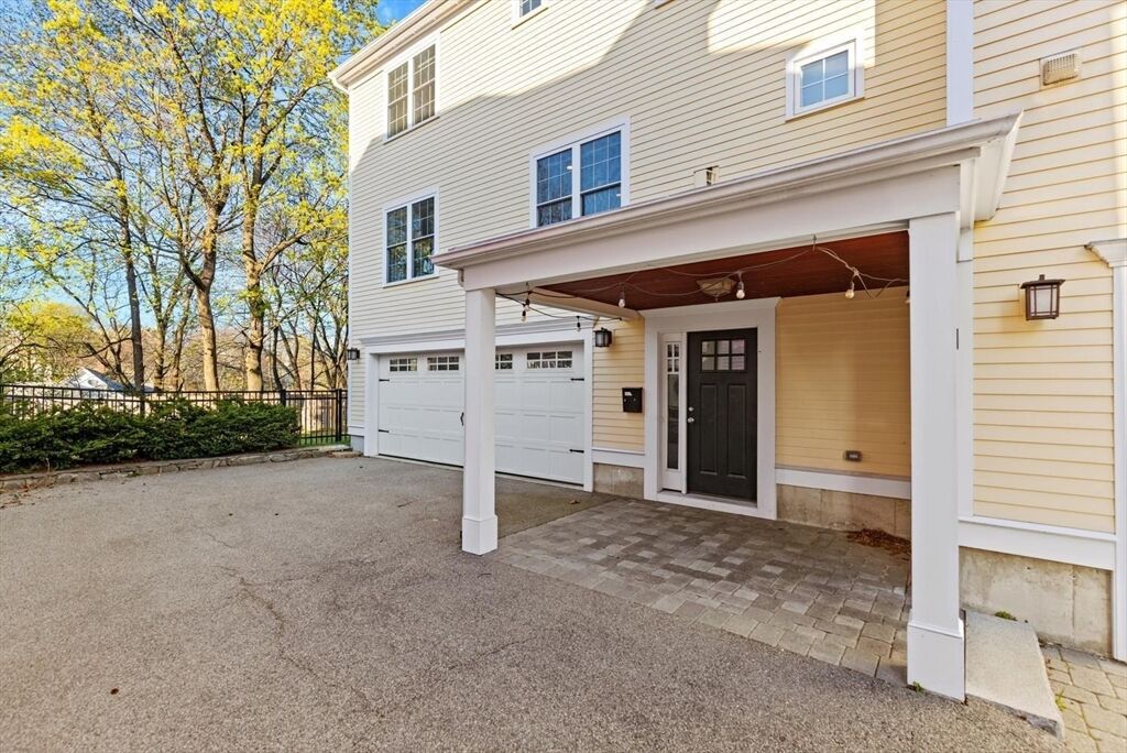 Property Photo:  42-44 Oakview Terrace 42  MA 02130 