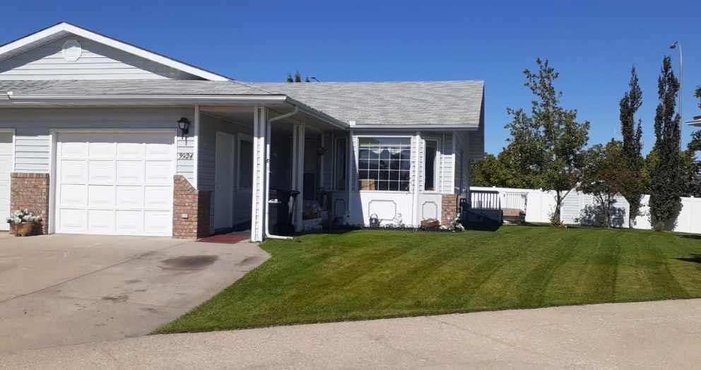 Property Photo:  3924 56A Street Close  AB T4V 4L1 