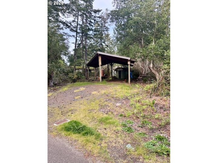 Property Photo:  223 Azalea St  OR 97439 