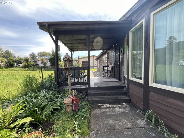 Property Photo:  16063 Driftwood Ln 10  OR 97415 