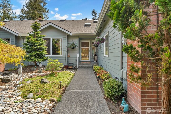 Property Photo: 302 Foursome Drive WA 98382