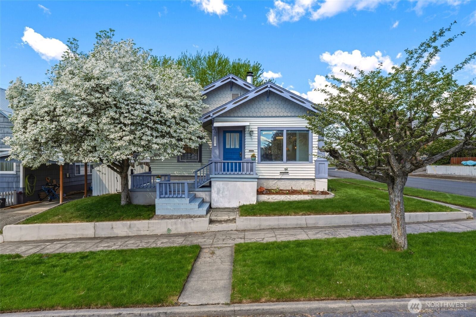 Property Photo:  123 NW 8th Street  OR 97801 