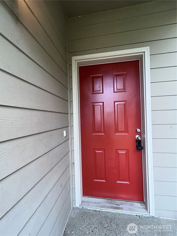 Property Photo:  767  Oakhurst Drive  WA 98047 