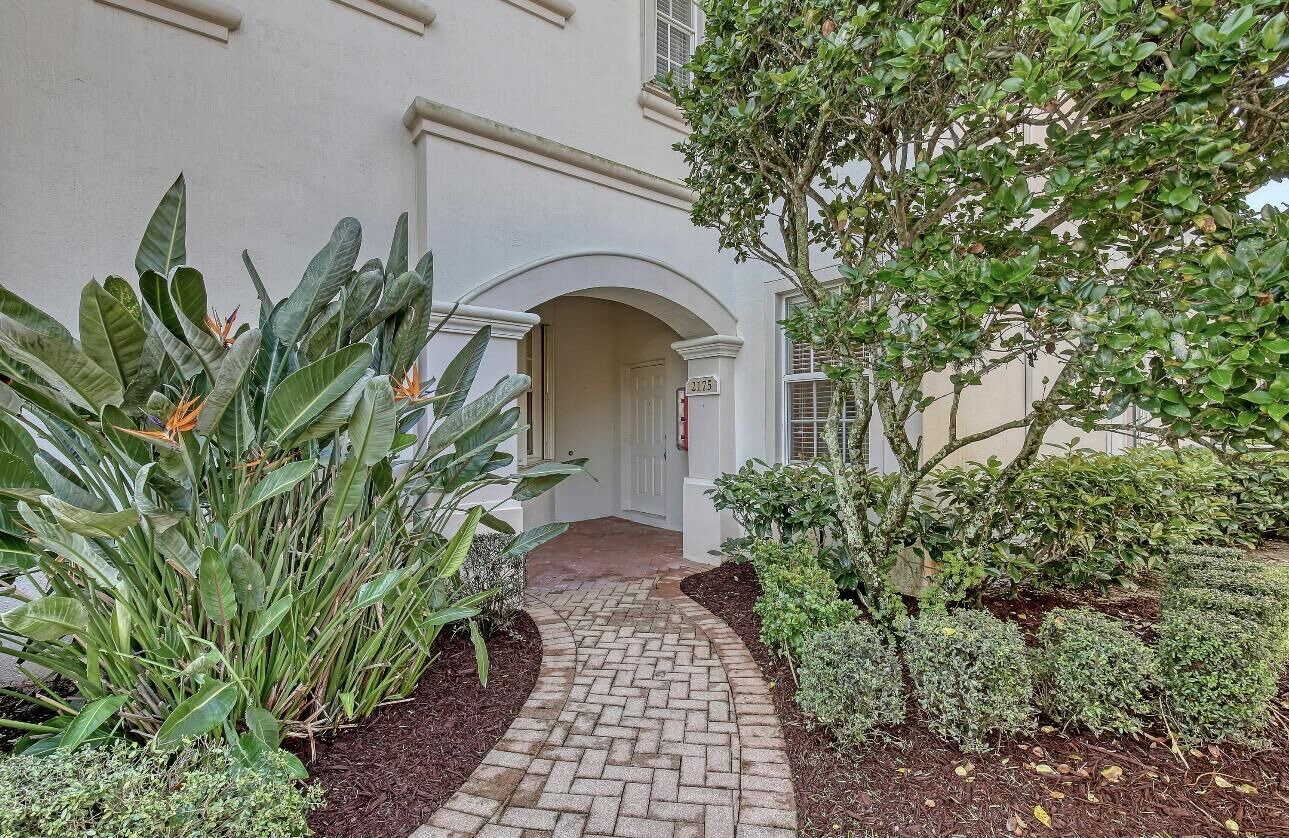 Property Photo:  2175 Wingate Bend  FL 33414 