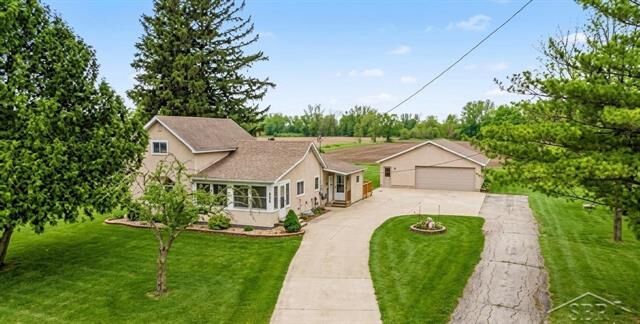 Property Photo: 1758 S River Road MI 48609