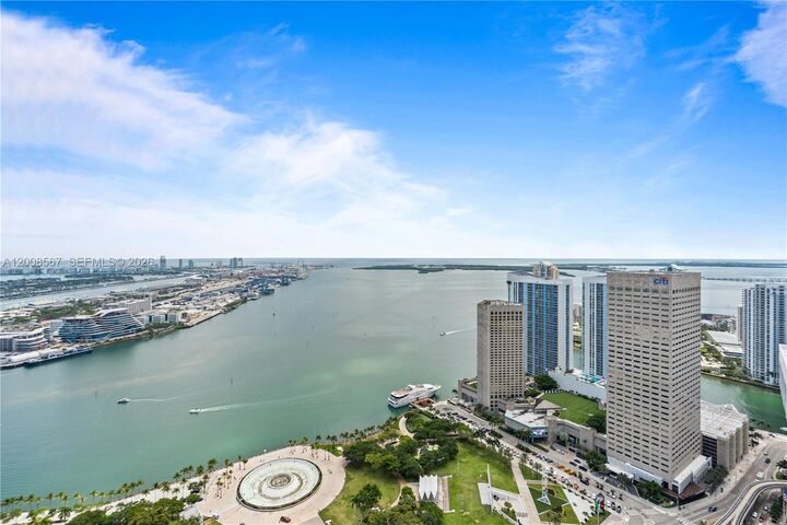 Property Photo:  50 Biscayne Blvd 5402  FL 33132 