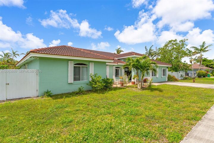 Property Photo:  20310 SW 320th St  FL 33030 