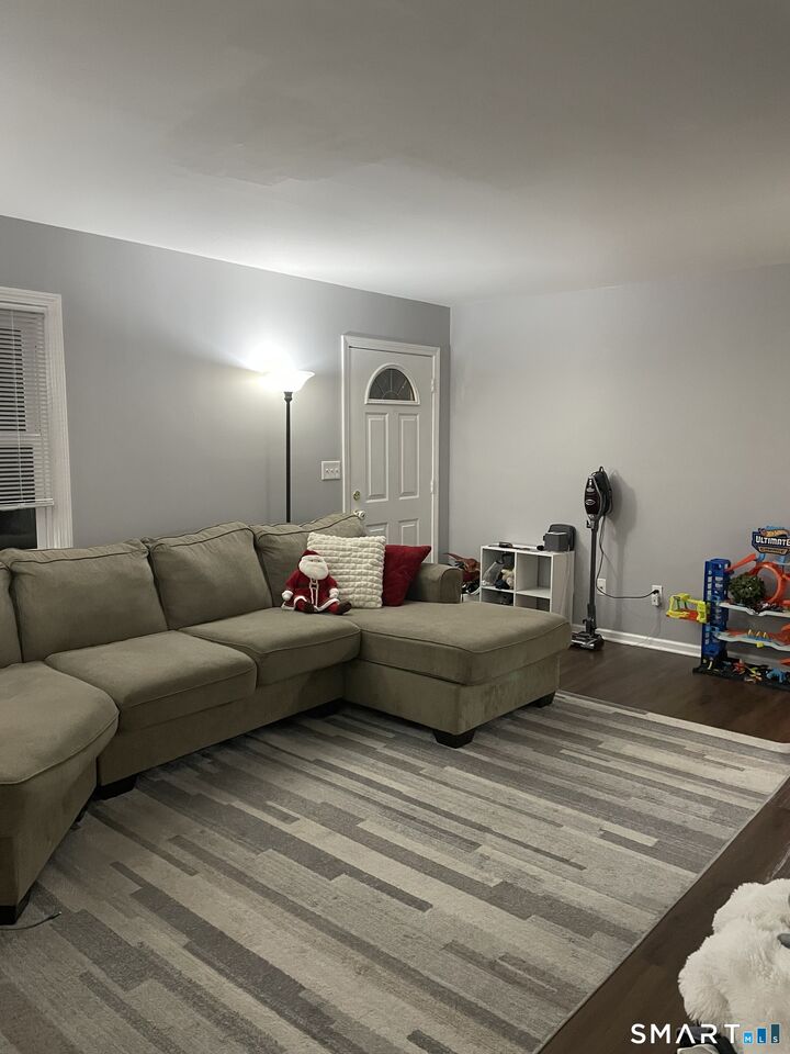 Property Photo:  900 Merritt Street  CT 06606 