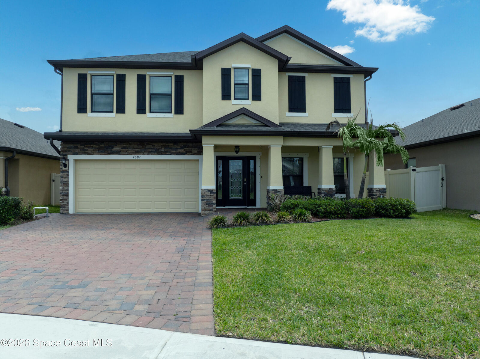 Property Photo:  4607 Broomsedge Circle  FL 32904 