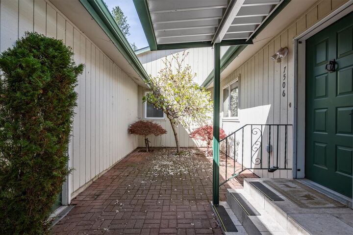 Property Photo:  7506 W Johannsen Ln  WA 99026 