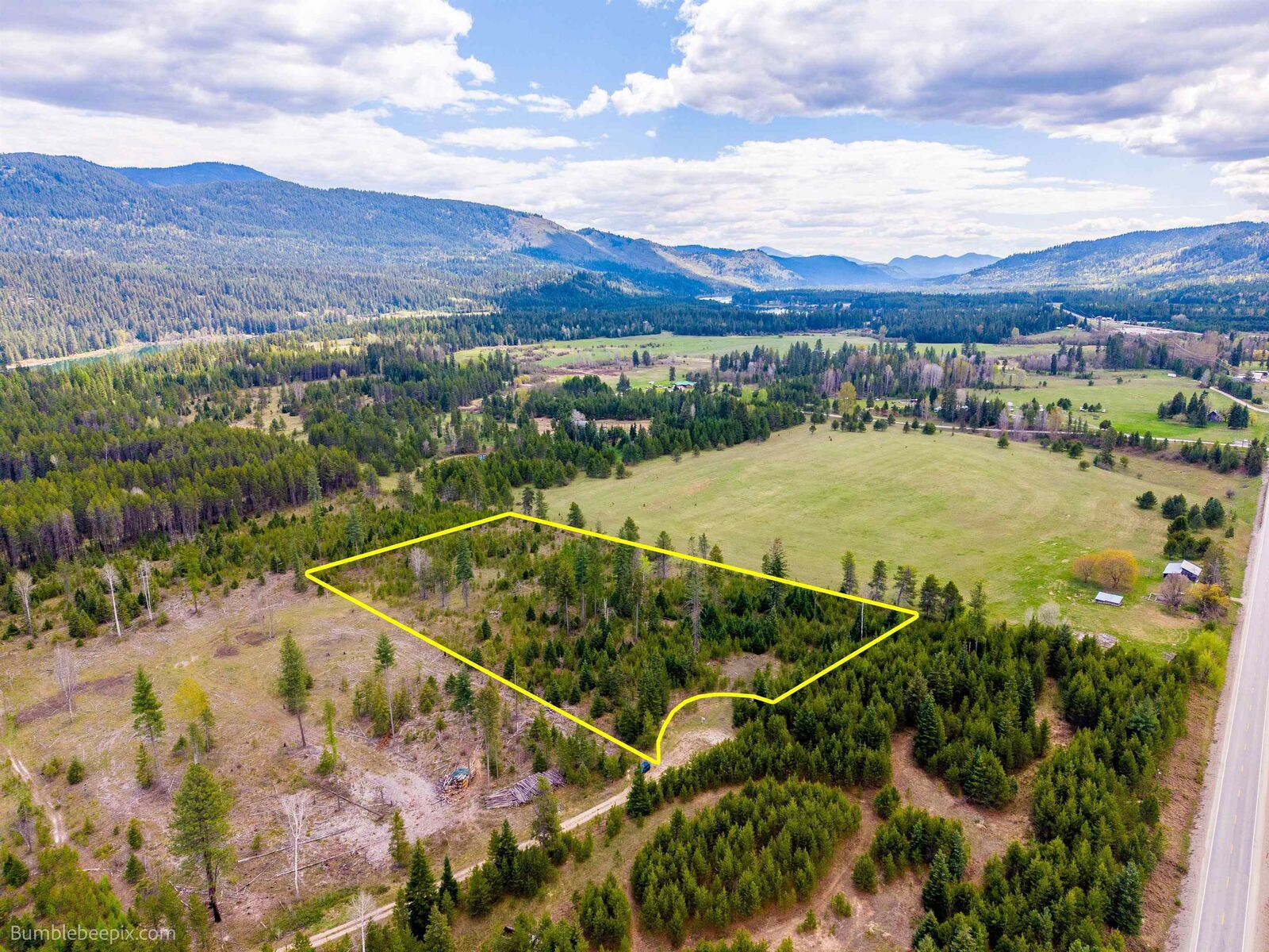 Property Photo:  Nkn Evergreen Rd  WA 99139 