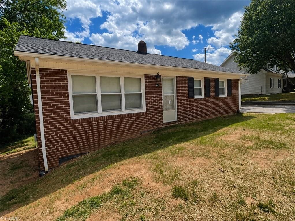 Property Photo:  443 Pads Road  NC 28697 