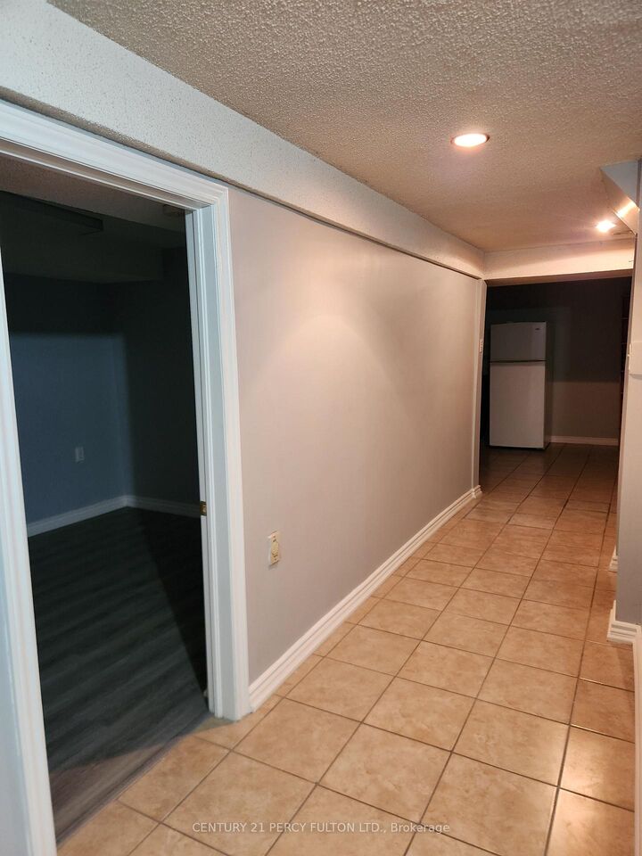 Property Photo:  43 Chadwick Drive  ON L1S 5W3 