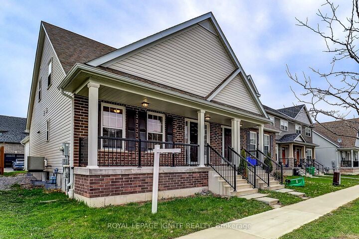 Property Photo: 931 Broadway Boulevard ON K9H 0J2