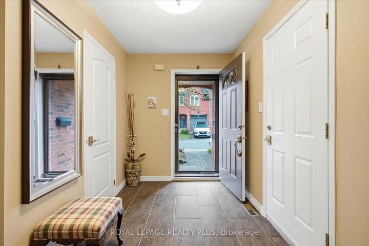 Property Photo: 928 Queen Street W 30C ON L5H 4K5