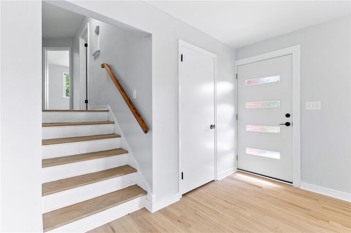 Property Photo:  4030 Circle Dr  PA 15101 
