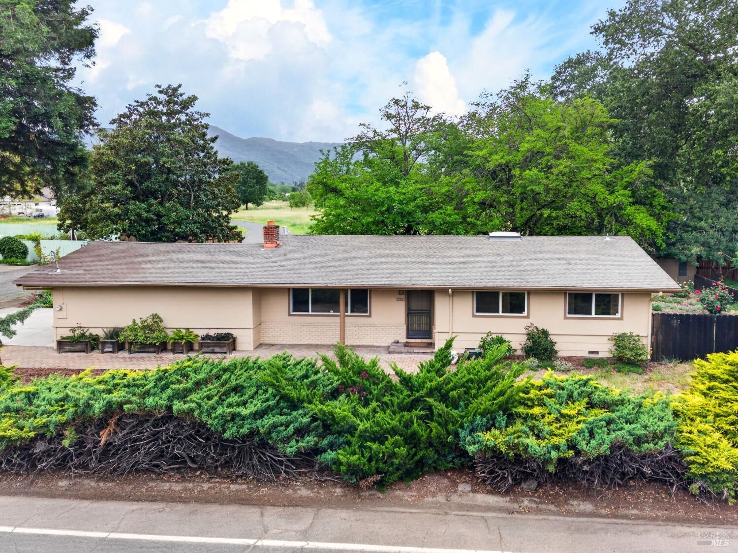 Property Photo:  1280 Sanford Ranch Road  CA 95482 