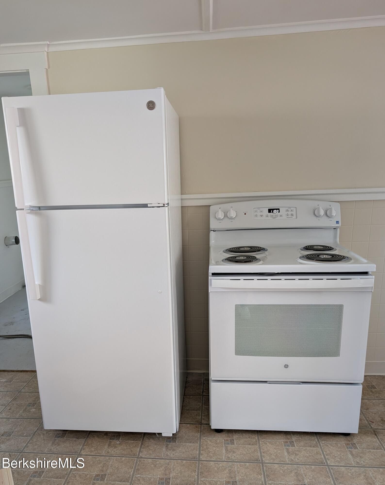 Property Photo:  210 Eagle St 1  MA 01247 