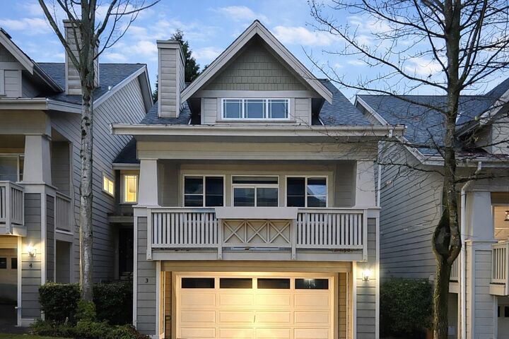 Property Photo: 2588 152 Street 3 BC V4P 3H9