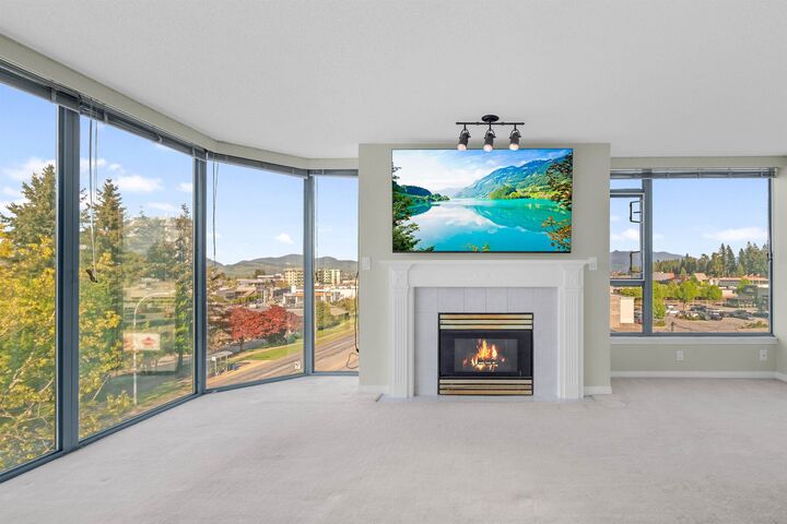 Property Photo: 32330 South Fraser Way 502 BC V2T 1X1