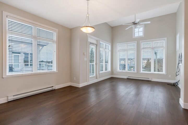Property Photo: 4280 Moncton Street 417 BC V7E 6T4