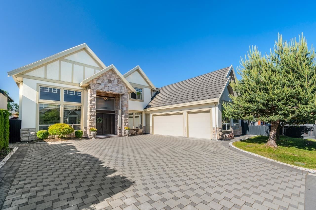 Property Photo: 3531 Rosamond Avenue BC V7E 1A6