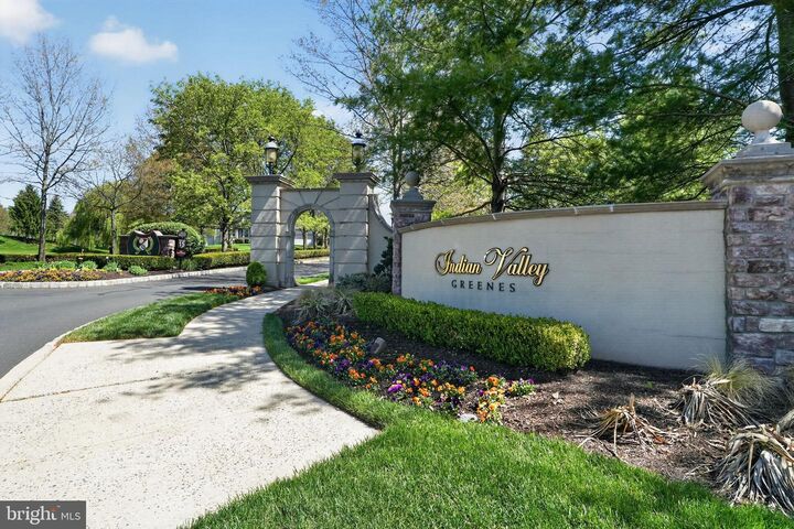 Property Photo:  285 Country Club Drive  PA 18969 