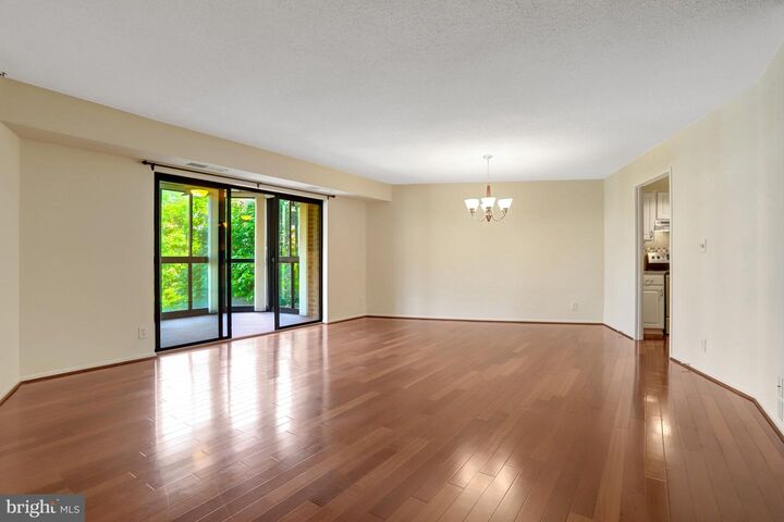 Property Photo:  1600 Oak Street N 732  VA 22209 