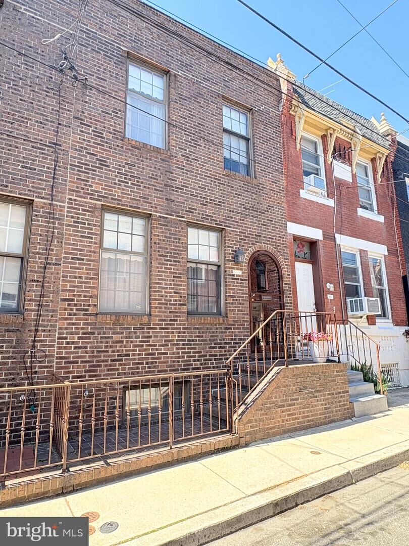 Property Photo:  1618 S Clarion Street  PA 19148 