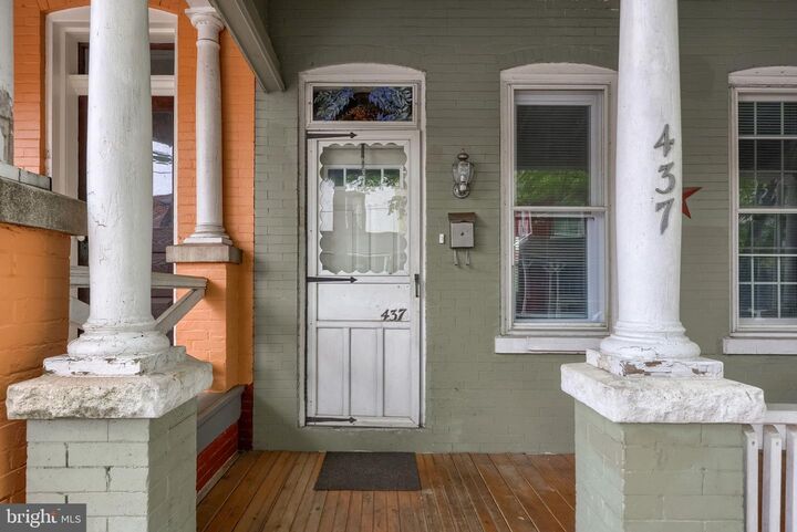 Property Photo:  437 Lancaster Avenue  PA 17603 