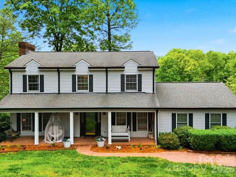 Property Photo: 6 Woodland Circle NC 28630