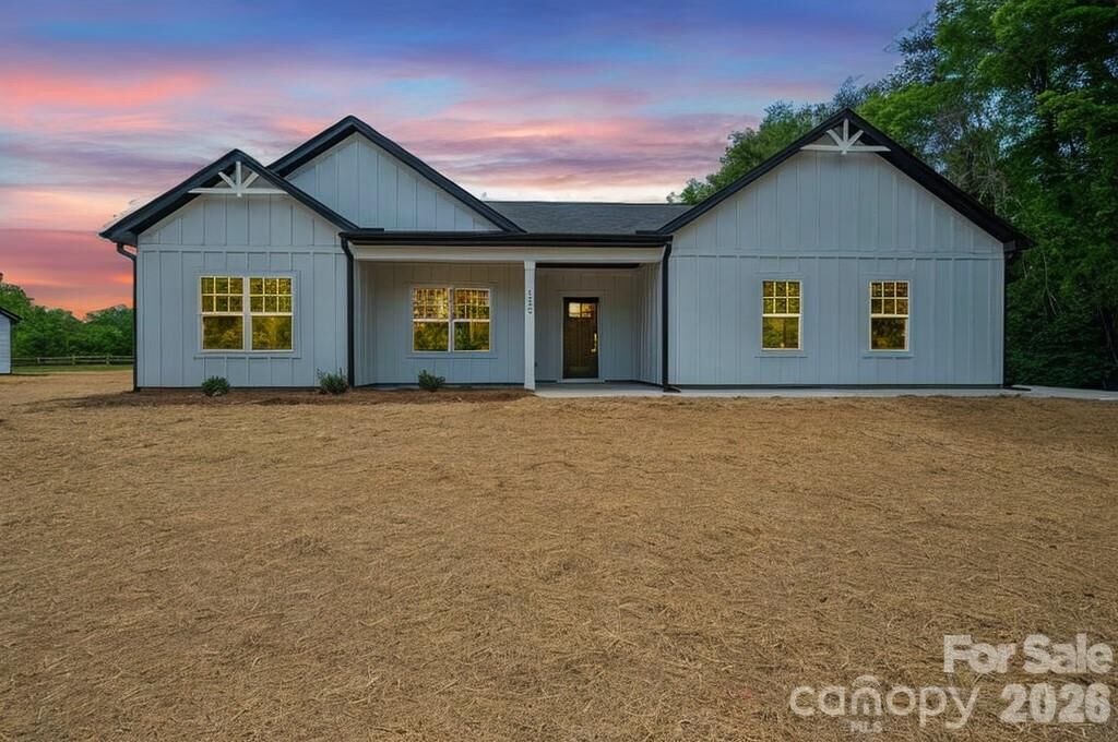 Property Photo: 1355 Zeb Haynes Road NC 28650