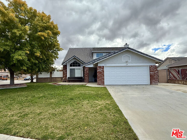 Property Photo:  37411 Sheffield Dr  CA 93550 