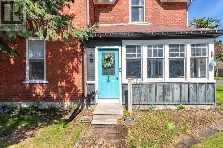 Property Photo: 219 Arthur Street ON L7J 1L8
