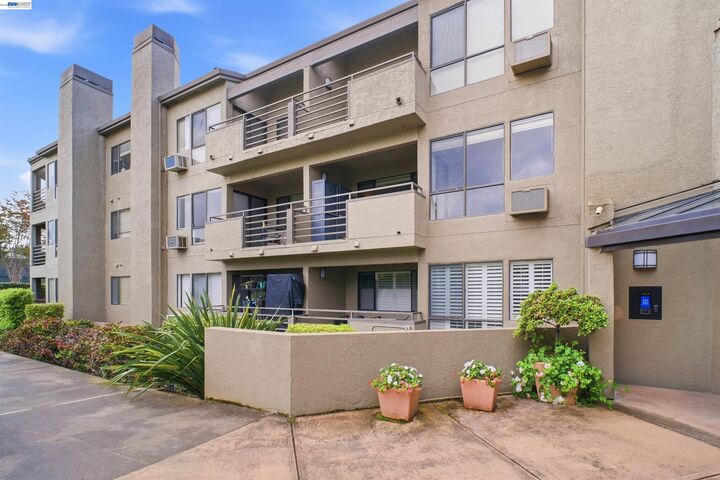Property Photo:  39078 Guardino Dr 208  CA 94538 