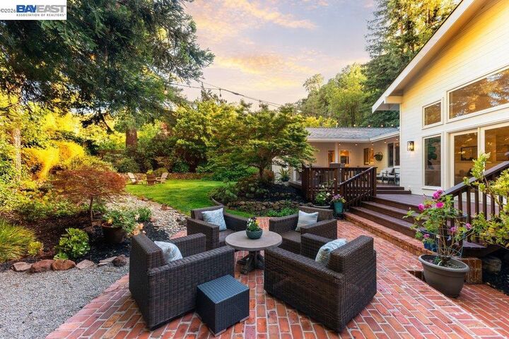 Property Photo:  31 Arjang Ct  CA 94507 